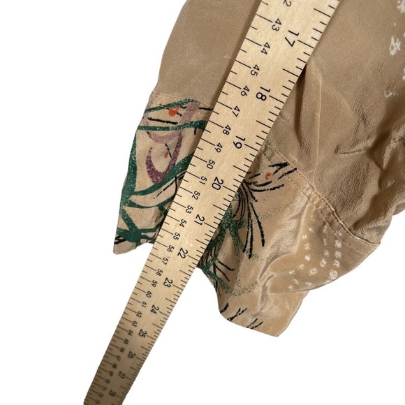 Chico's Design Silk Tunic Blouse Top Size 3 US XL Beige Floral Oriental Button - Picture 10 of 11